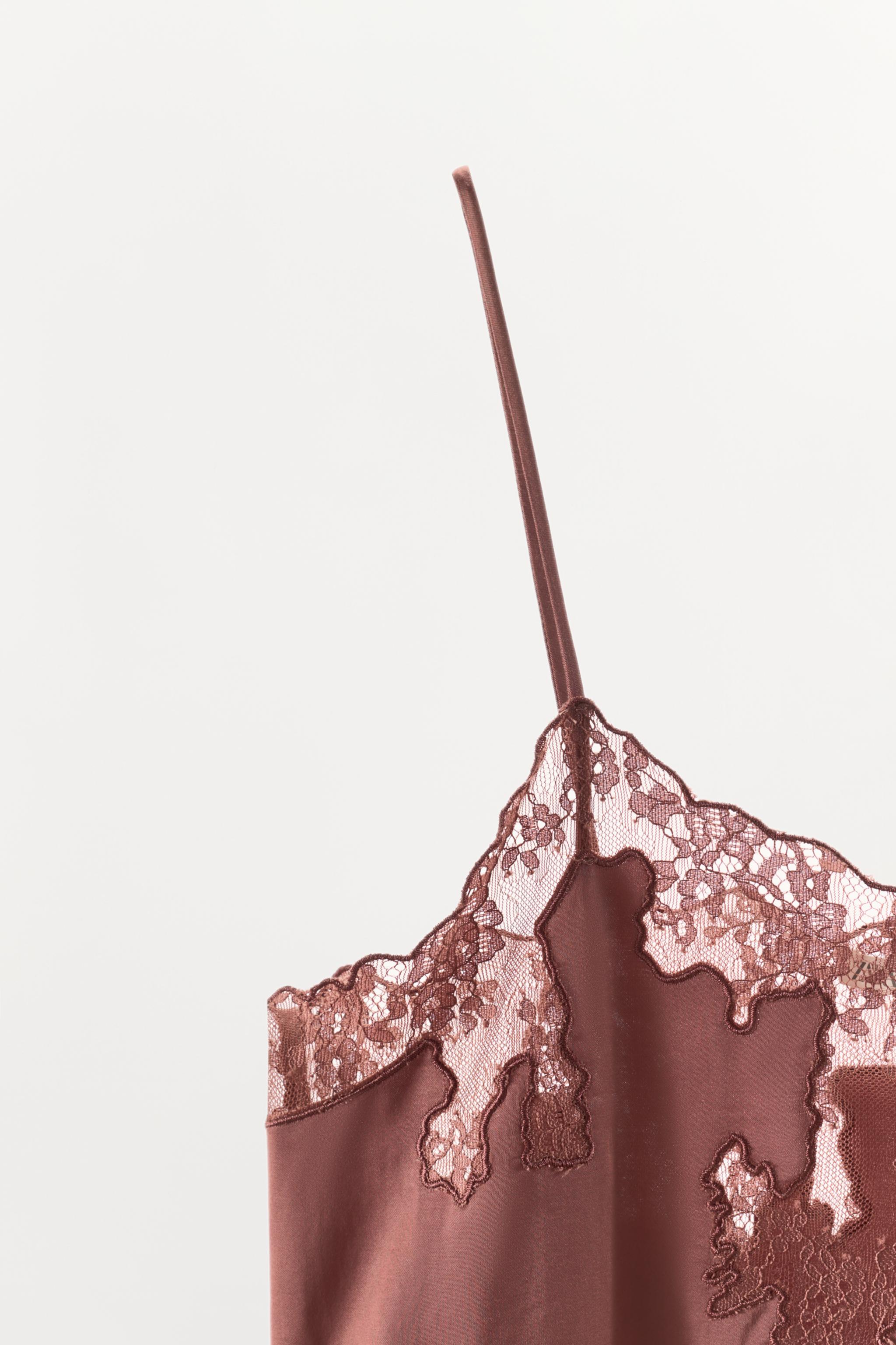 SATIN LACE CAMISOLE TOP
